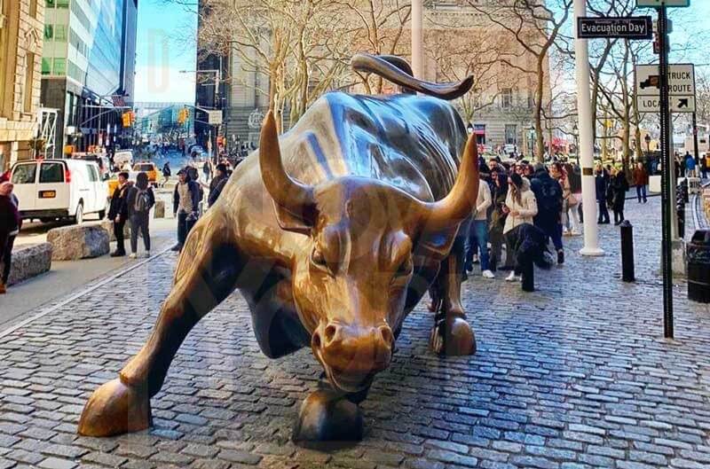 A famosa estátua de touro em Nova Iorque